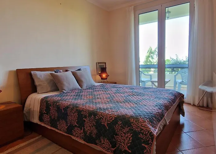 Sunny Arco Retreat 公寓 *